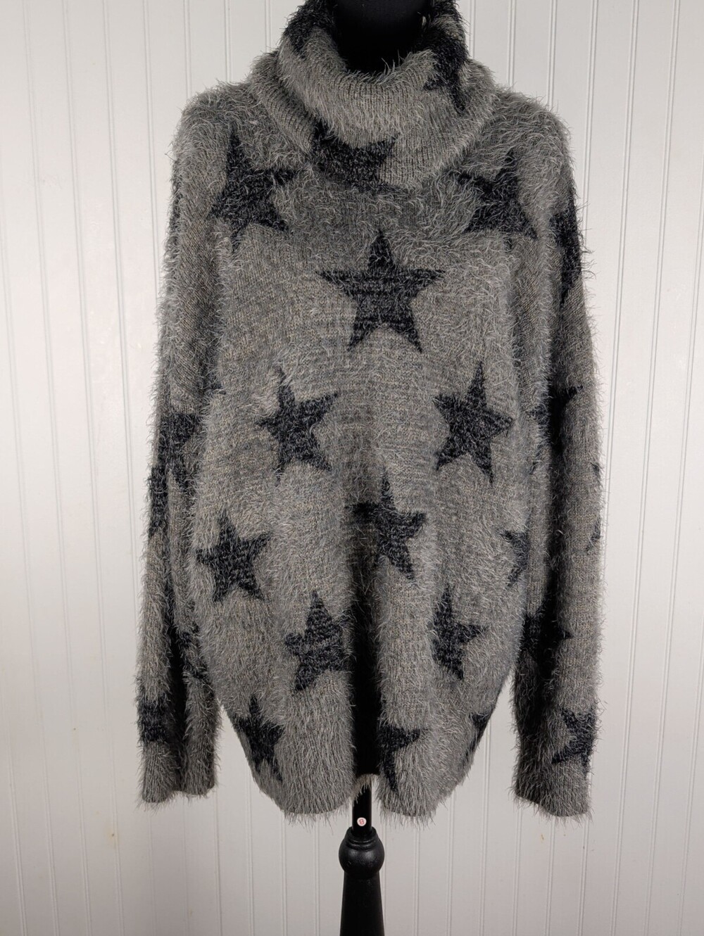 Show Me Your Mumu Fatima Star Turtleneck Sweater Grey Small